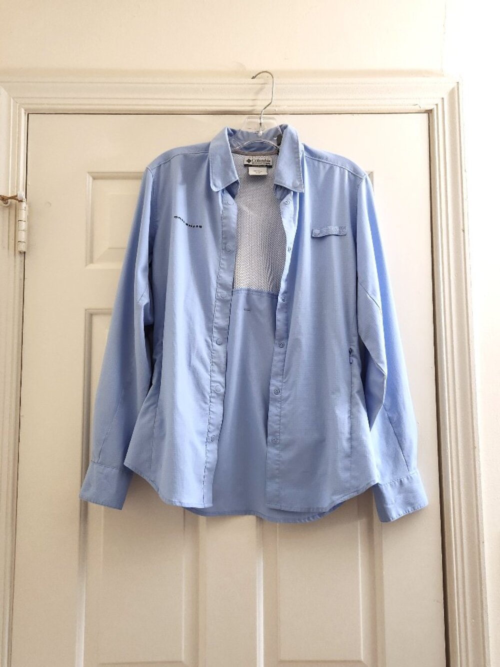 Columbia sz M Blue Shirt Omni-shield Lightweight Long Sleeve Pockets Button Down